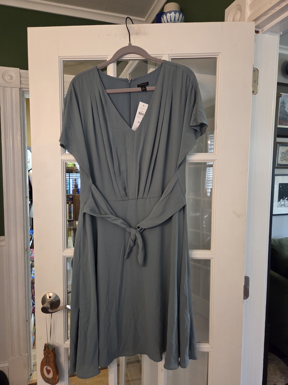 Ann Taylor Sage Green V-Neck Tie-Waist Crepe Dress - Size 14